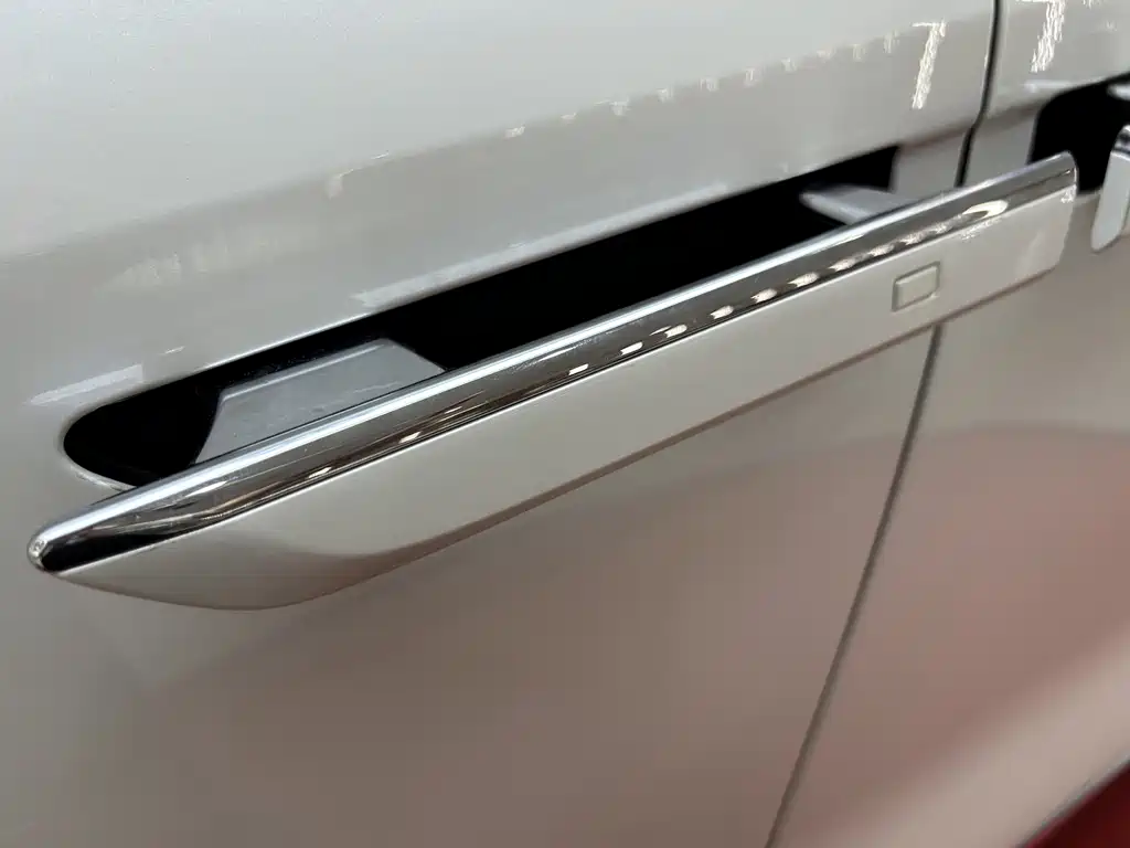 Buick GL8 Hybrid — миниатюра 44