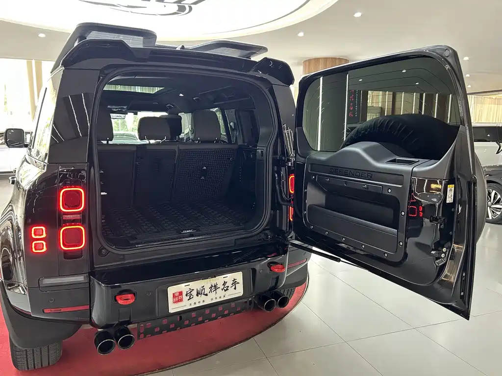 Land Rover Defender — миниатюра 10