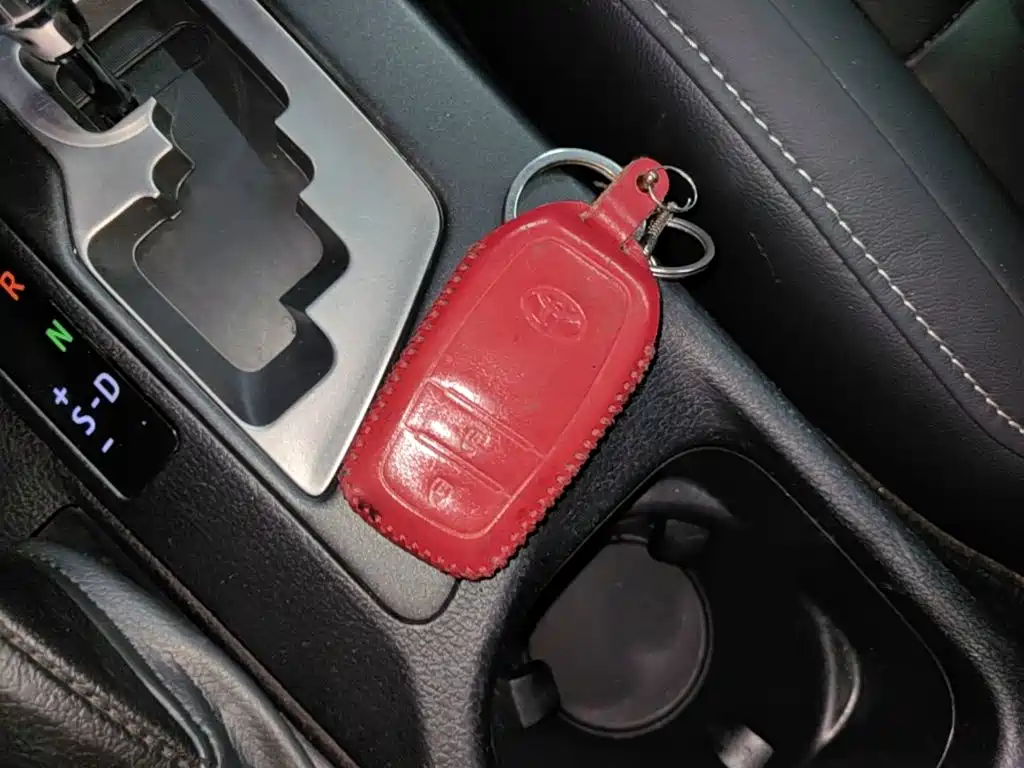 Toyota RAV4 — миниатюра 9