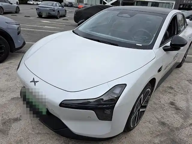2025 Xpeng Mona M03