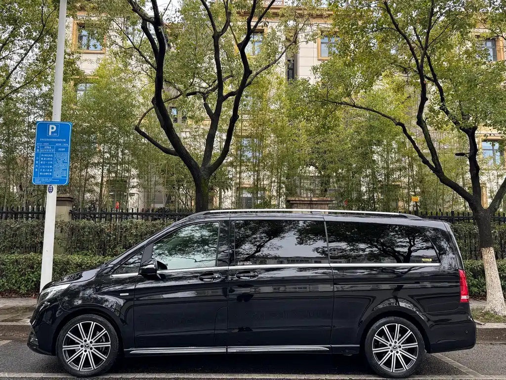 MERCEDES-BENZ V CLASS