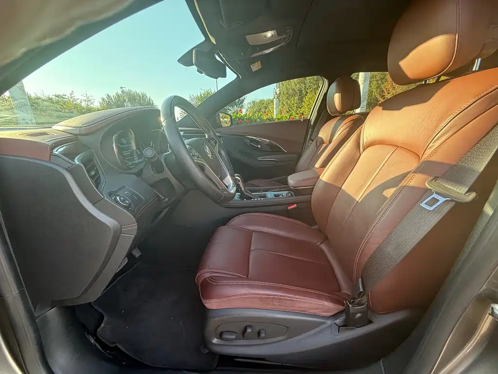 Buick LaCrosse — миниатюра 4
