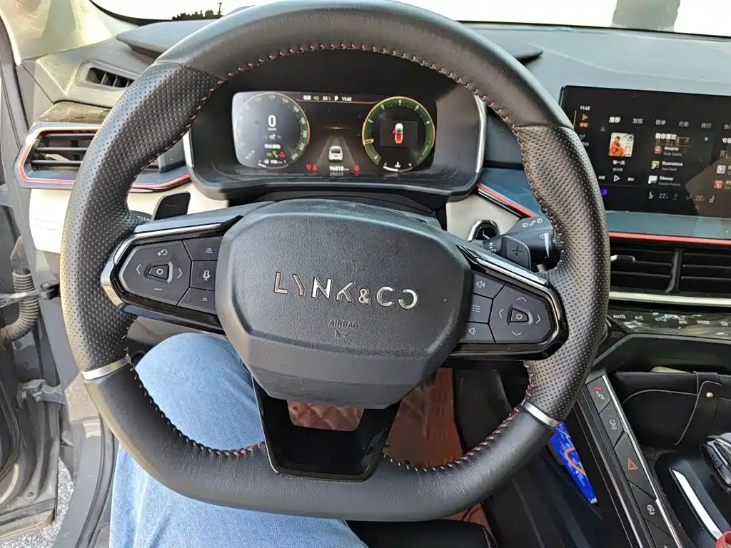 Lynk & Co 06 — миниатюра 11