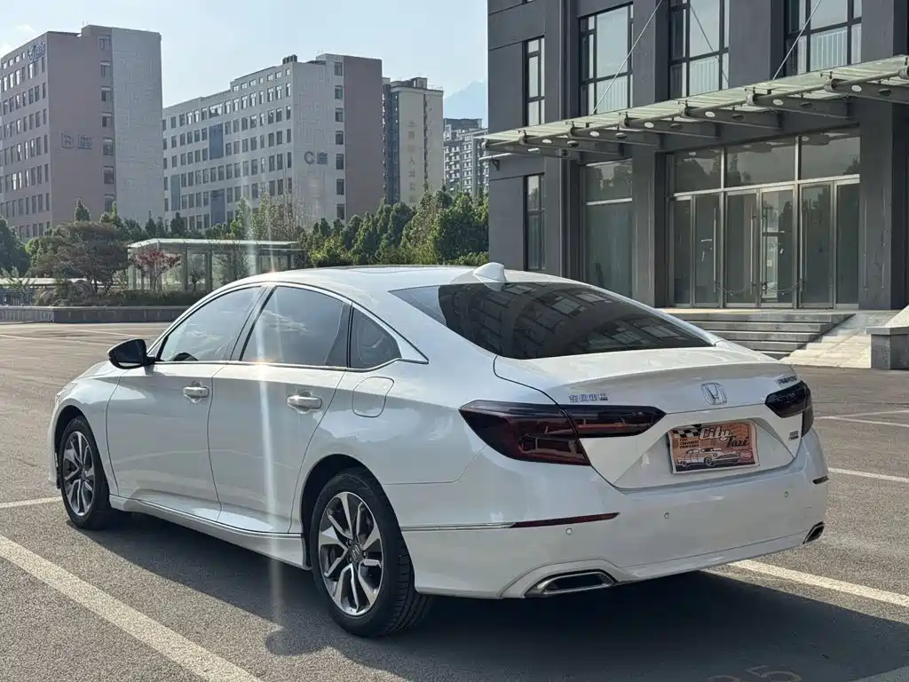 Honda Inspire — миниатюра 4