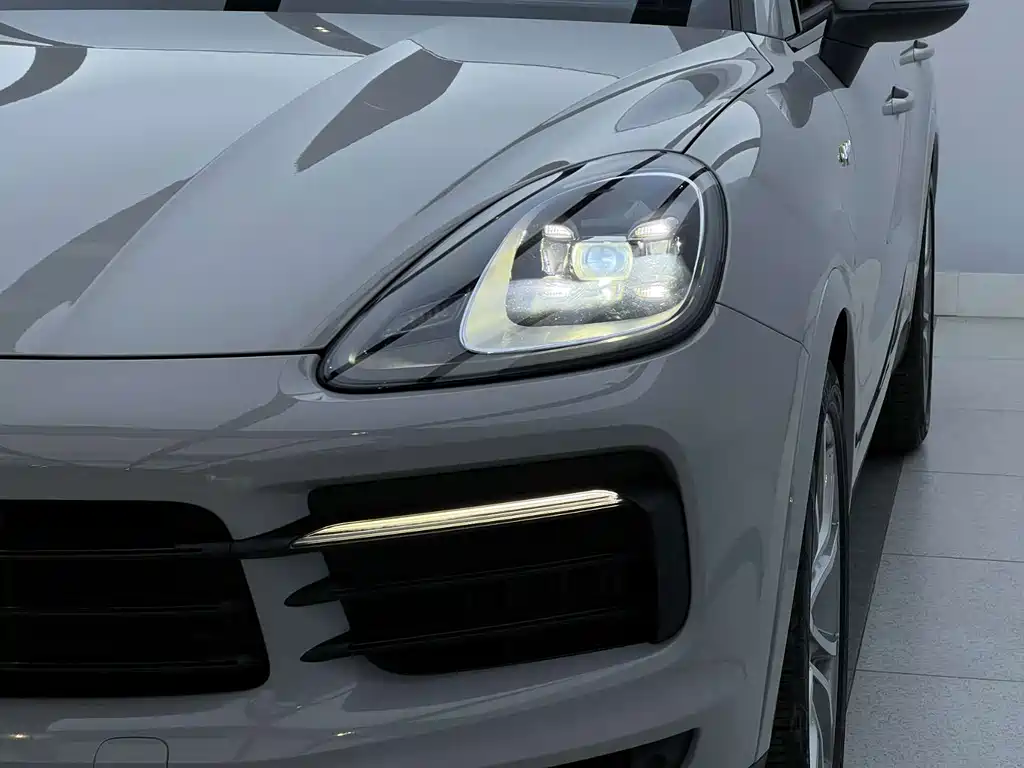 Porsche Cayenne Hybrid — миниатюра 3