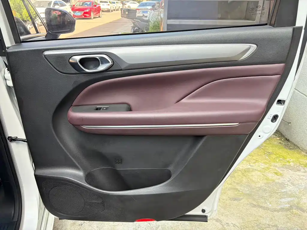 GAC Motor Trumpchi M6 — миниатюра 17