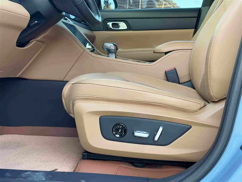 Li Auto Li ONE — миниатюра 9