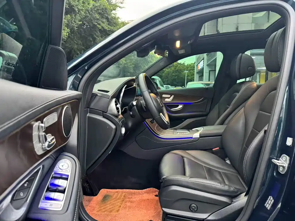 MERCEDES-BENZ  GLC