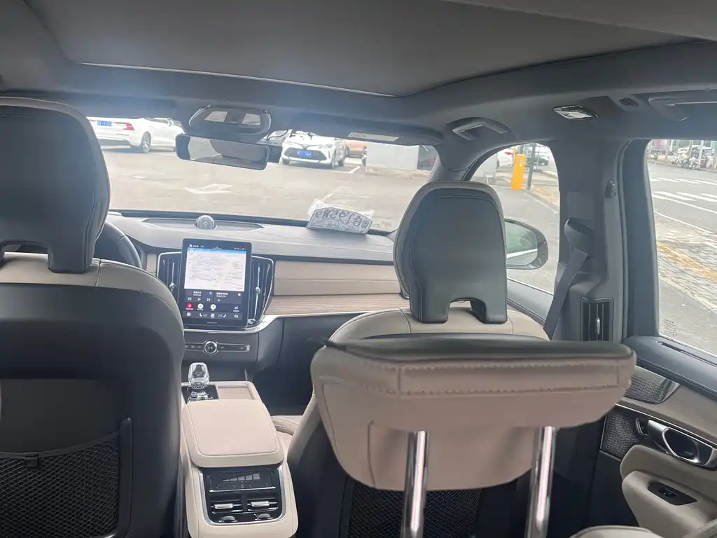 Volvo XC90 PHEV T8 Smart Supreme Luxury Edition 7 seats, фото 11