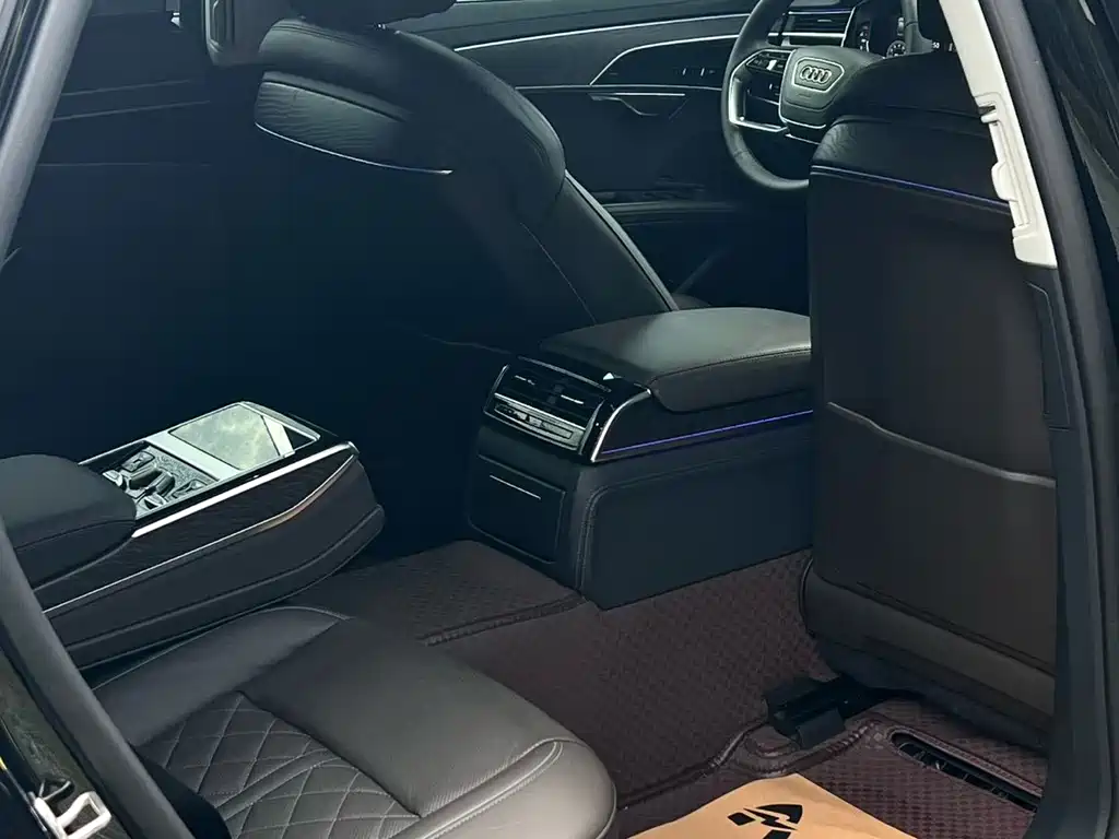 Audi A8 — миниатюра 7