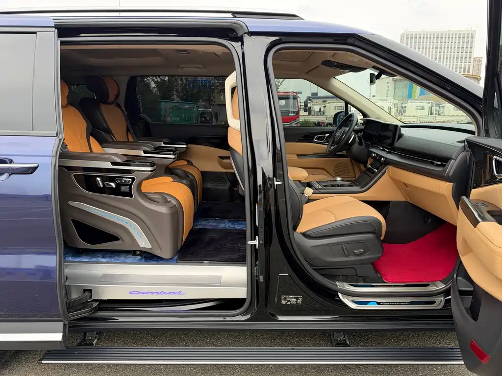 Kia Carnival — миниатюра 16