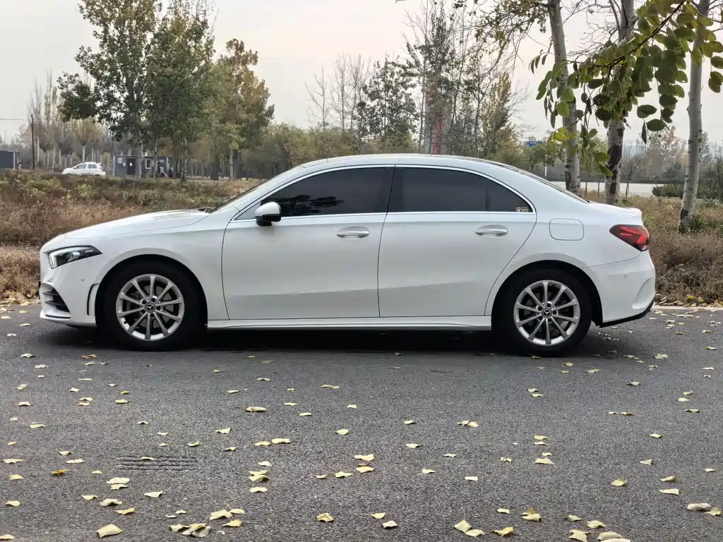 MERCEDES-BENZ A CLASS