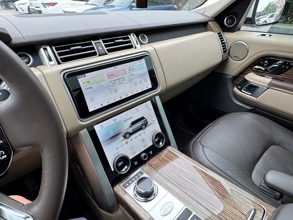 Land Rover Range Rover — миниатюра 14