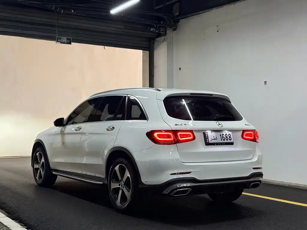 MERCEDES-BENZ GLC