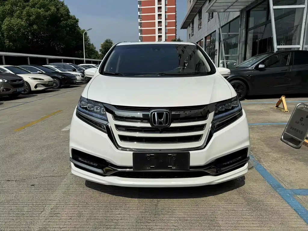Honda Elysion — миниатюра 2