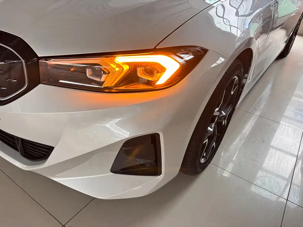 BMW i3 2023 eDrive 40 L