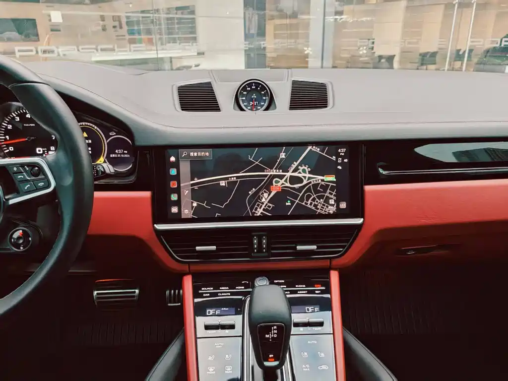 Porsche Cayenne — миниатюра 9