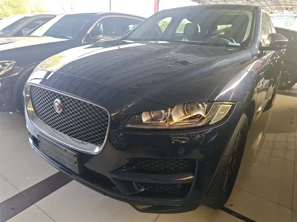 Jaguar F-PACE 2019