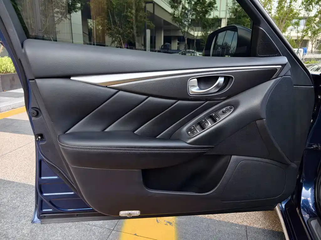 Infiniti Q50L — миниатюра 14