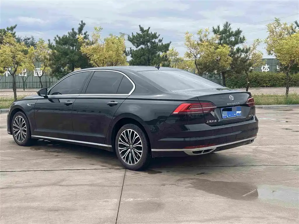 Volkswagen Phideon — миниатюра 5