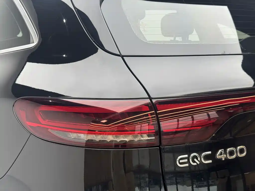 Mercedes-Benz EQC — миниатюра 14
