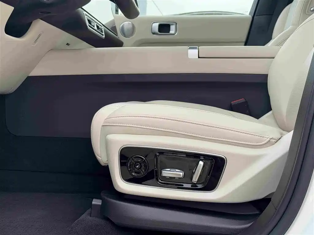 Li Auto Li L7 — миниатюра 9