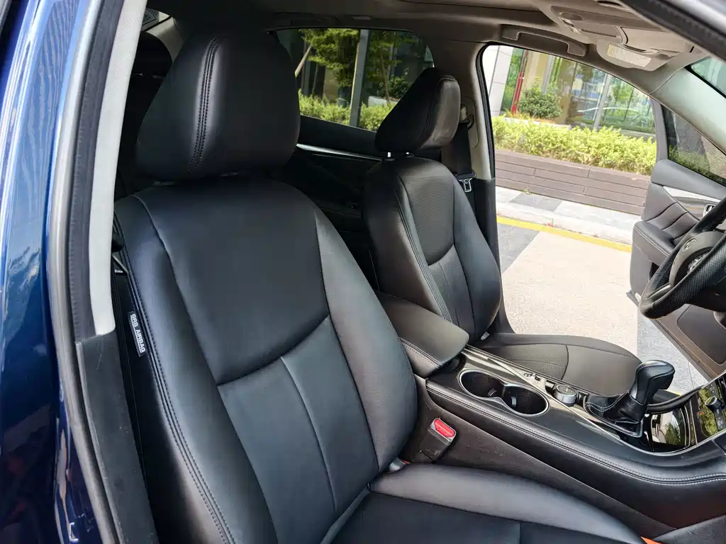 Infiniti Q50L — миниатюра 8