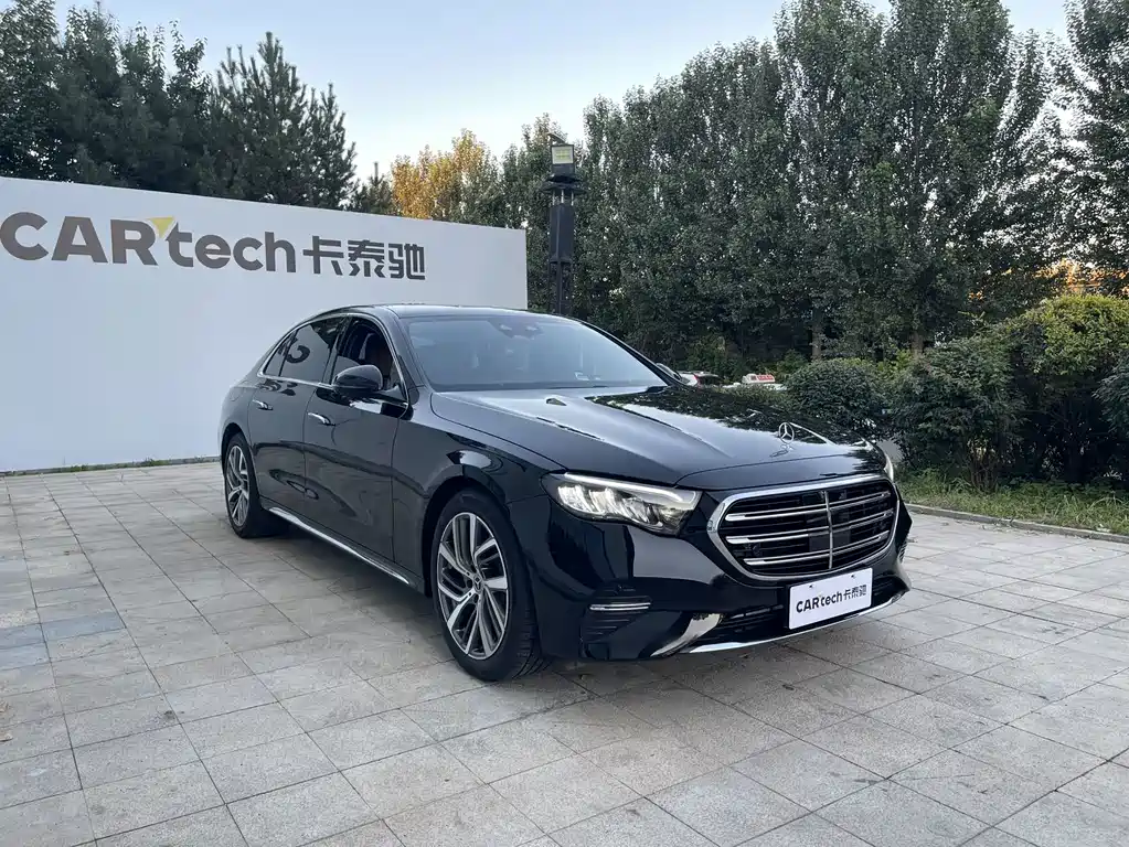 Mercedes-Benz E-Class — миниатюра 3