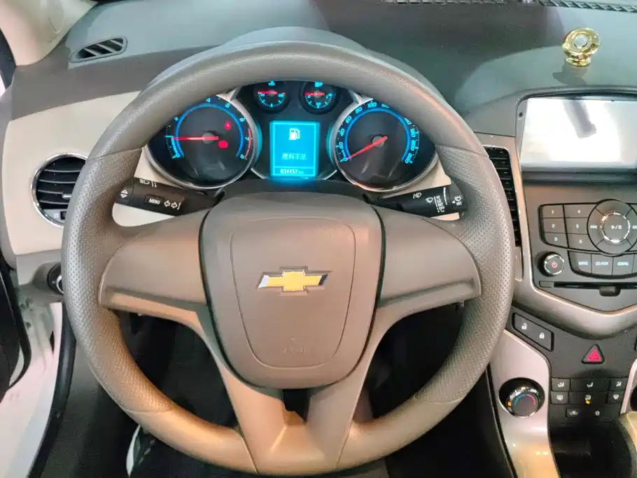 Chevrolet Cruze — миниатюра 15