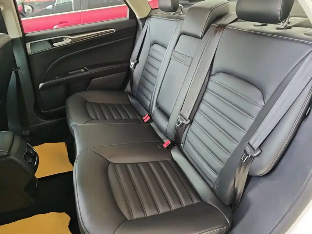Ford Mondeo — миниатюра 17
