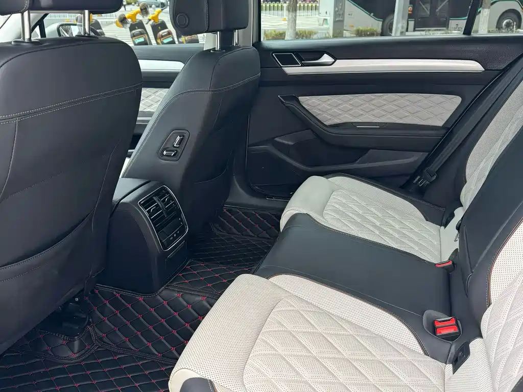 Volkswagen Magotan — миниатюра 9