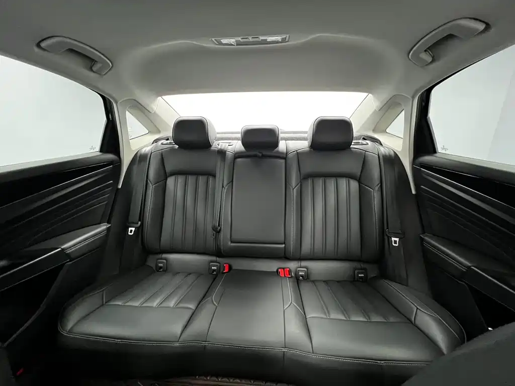 Volkswagen Passat — миниатюра 16