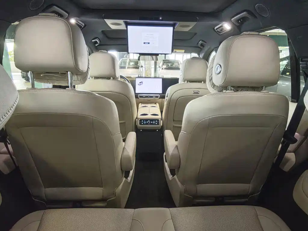 Li Auto Li L8 — миниатюра 11