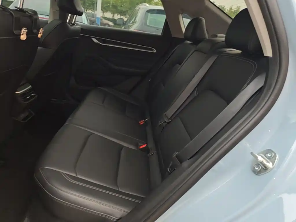Geely Emgrand — миниатюра 17