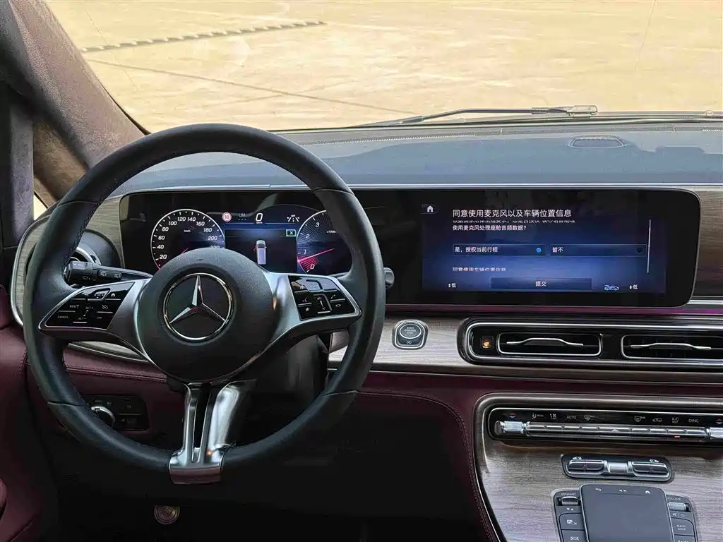 Mercedes-Benz V-Class — миниатюра 21