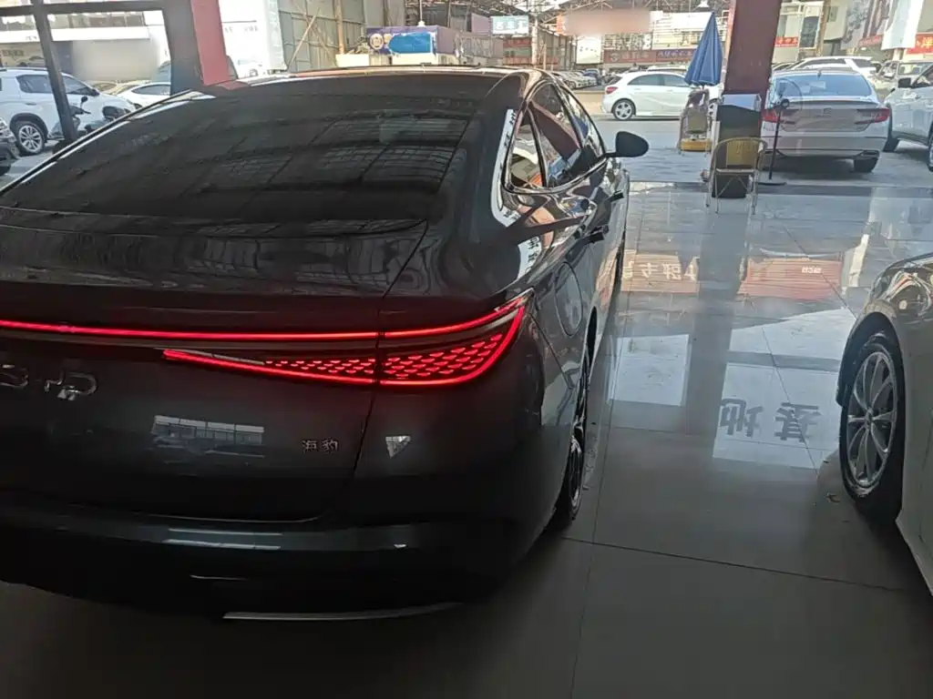 BYD Seal — миниатюра 8