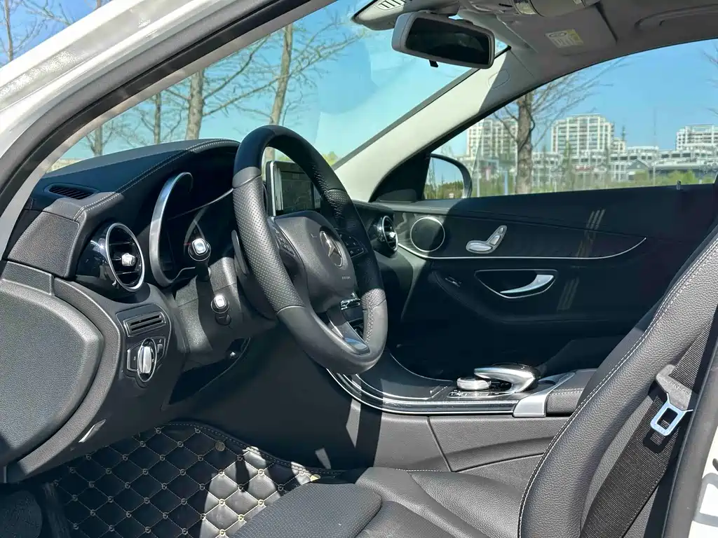 Mercedes-Benz C-Class — миниатюра 5