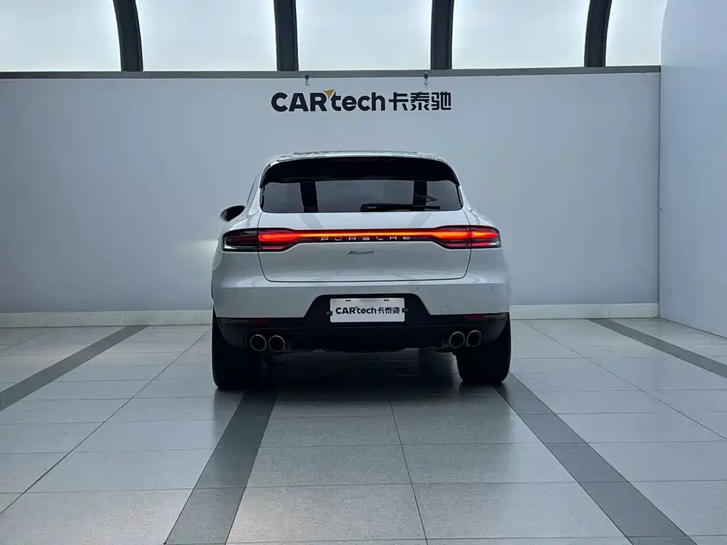 Porsche Macan — миниатюра 8