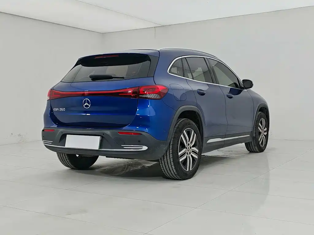 Mercedes-Benz EQA - фото 6