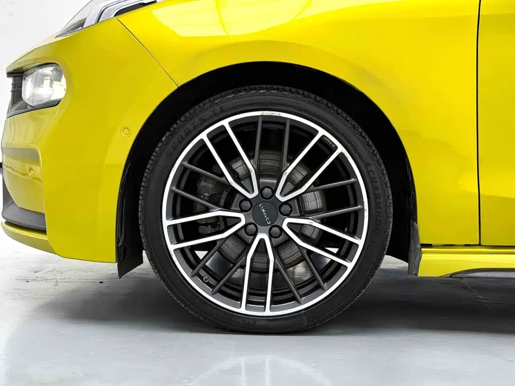 Lynk & Co 03 — миниатюра 15