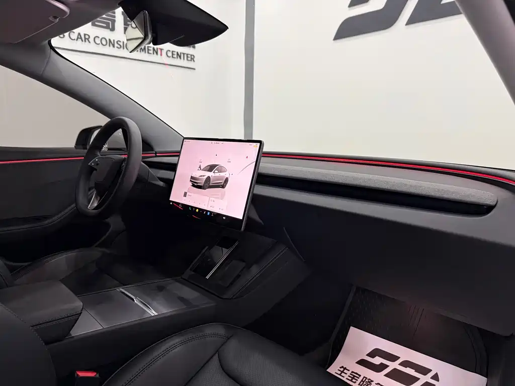 Tesla Model 3 — миниатюра 10