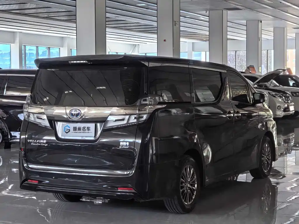 Toyota Vellfire — миниатюра 6