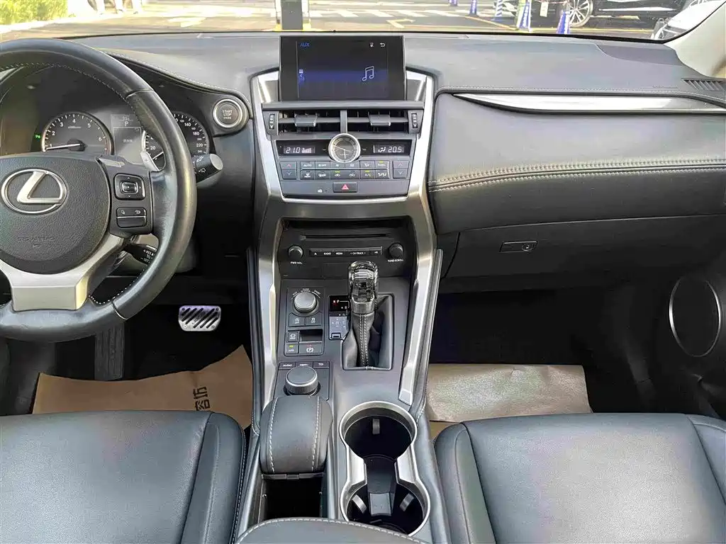 Lexus NX — миниатюра 18