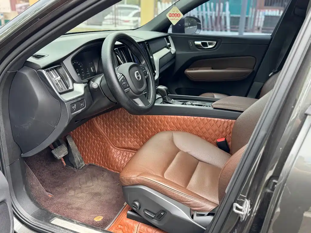 Volvo XC60 2021 T5 Luxury