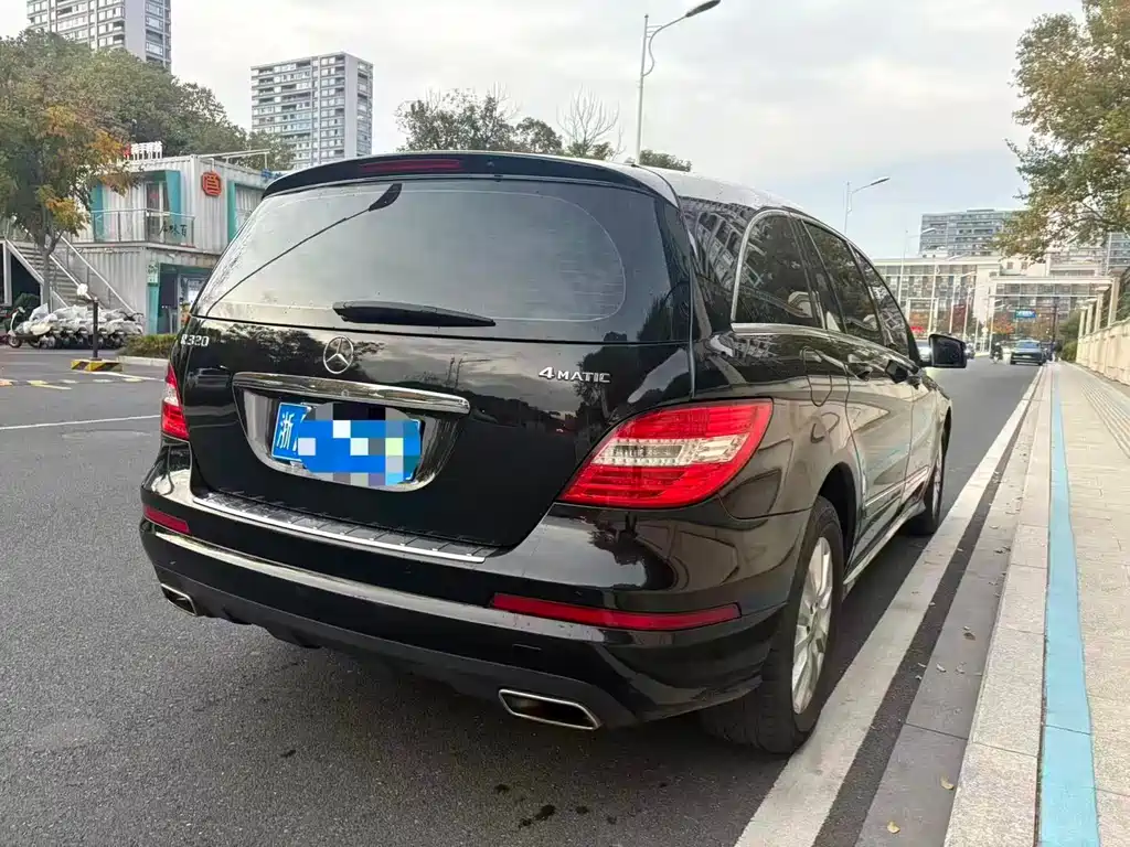 Mercedes-Benz R 2014 R 320 4MATIC