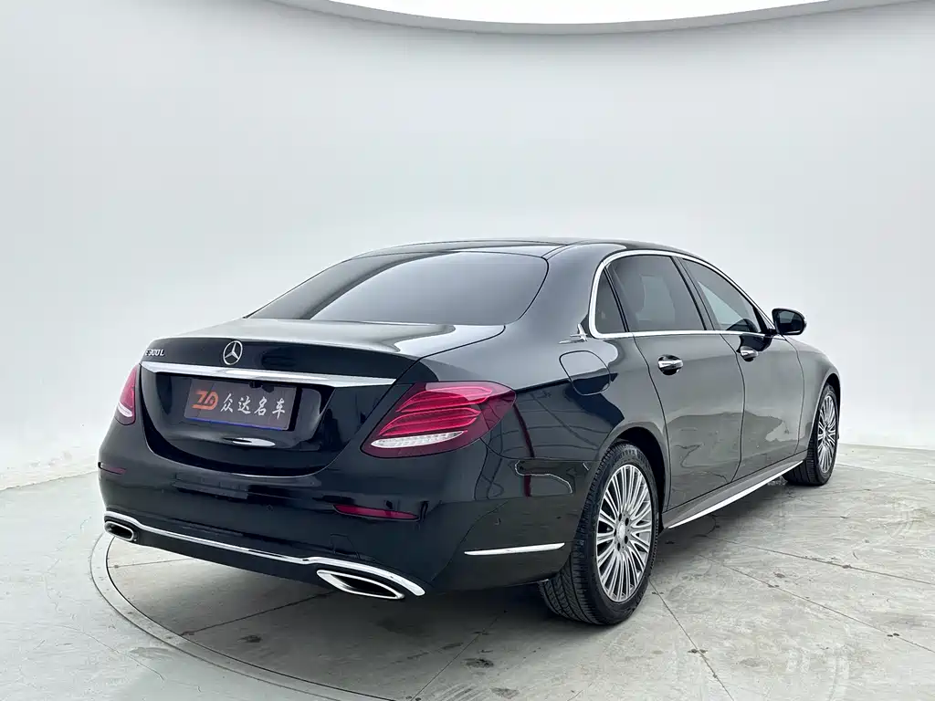 MERCEDES-BENZ E CLASS