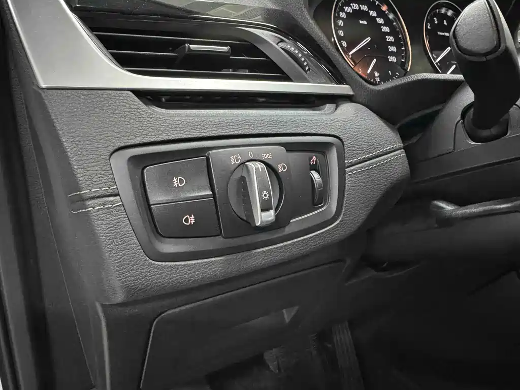 BMW X2 (Import) — миниатюра 18