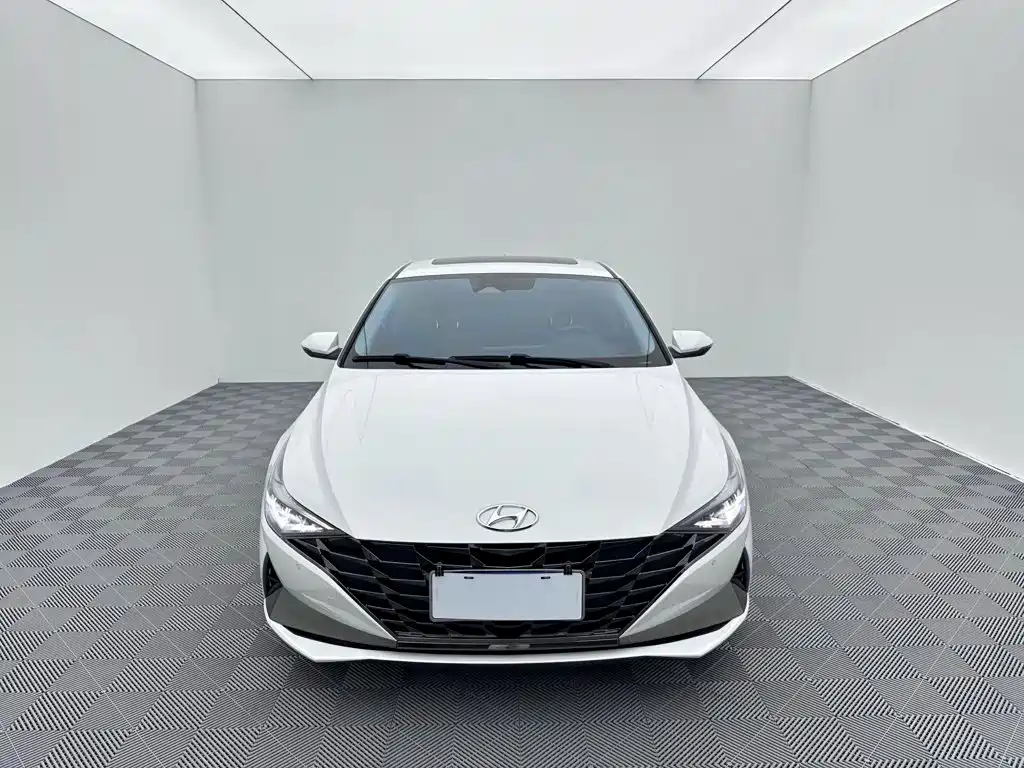 Hyundai Elantra — миниатюра 2
