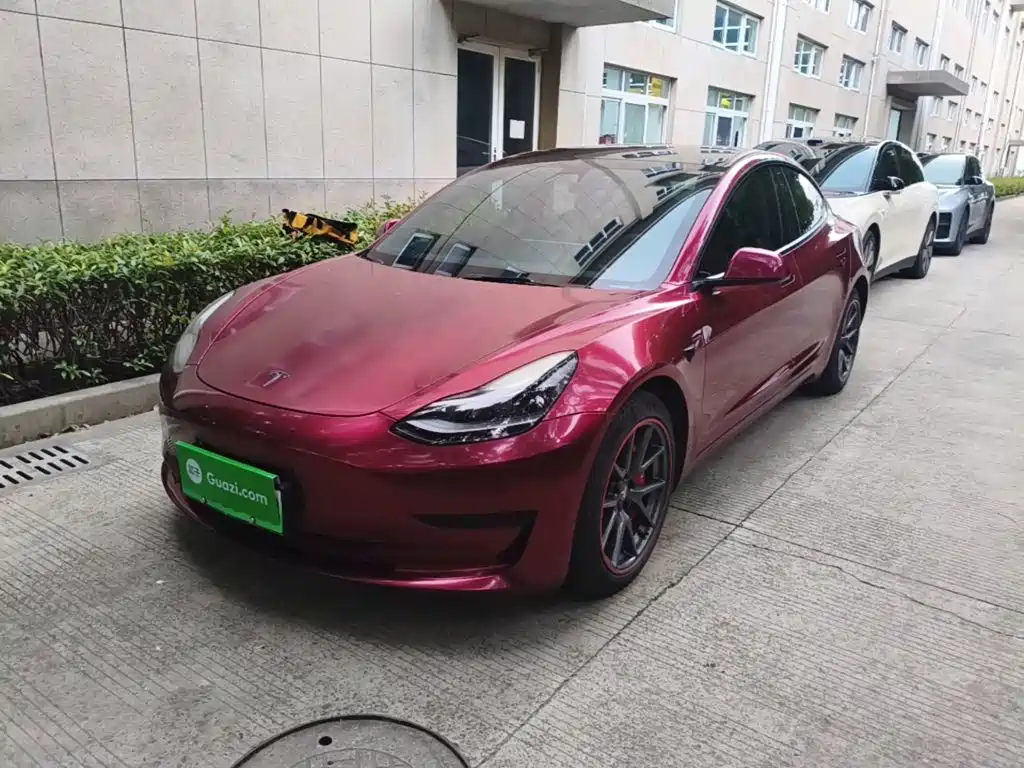 Tesla Model 3 — миниатюра 2