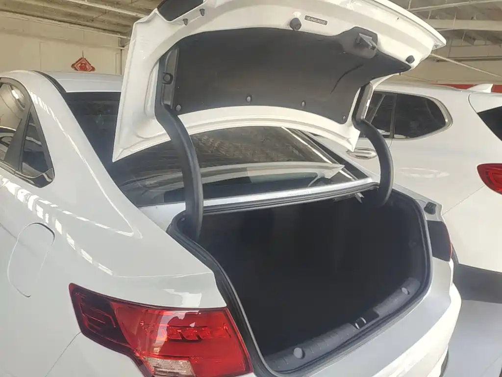 Geely Emgrand GL — миниатюра 19